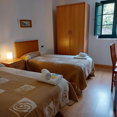 Hospederia Externa Del Monasterio Hotel ซาโมส ภายนอก รูปภาพ
