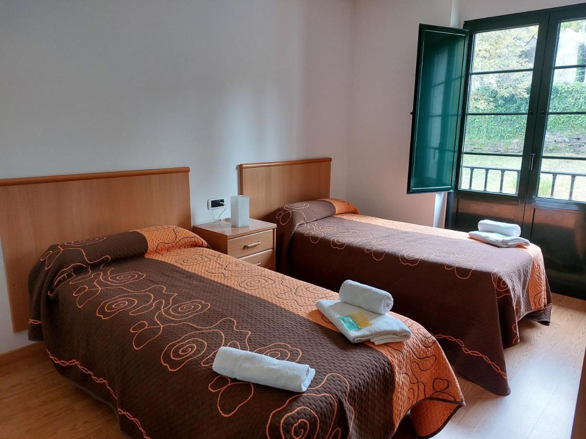 Hospederia Externa Del Monasterio Hotel ซาโมส ภายนอก รูปภาพ