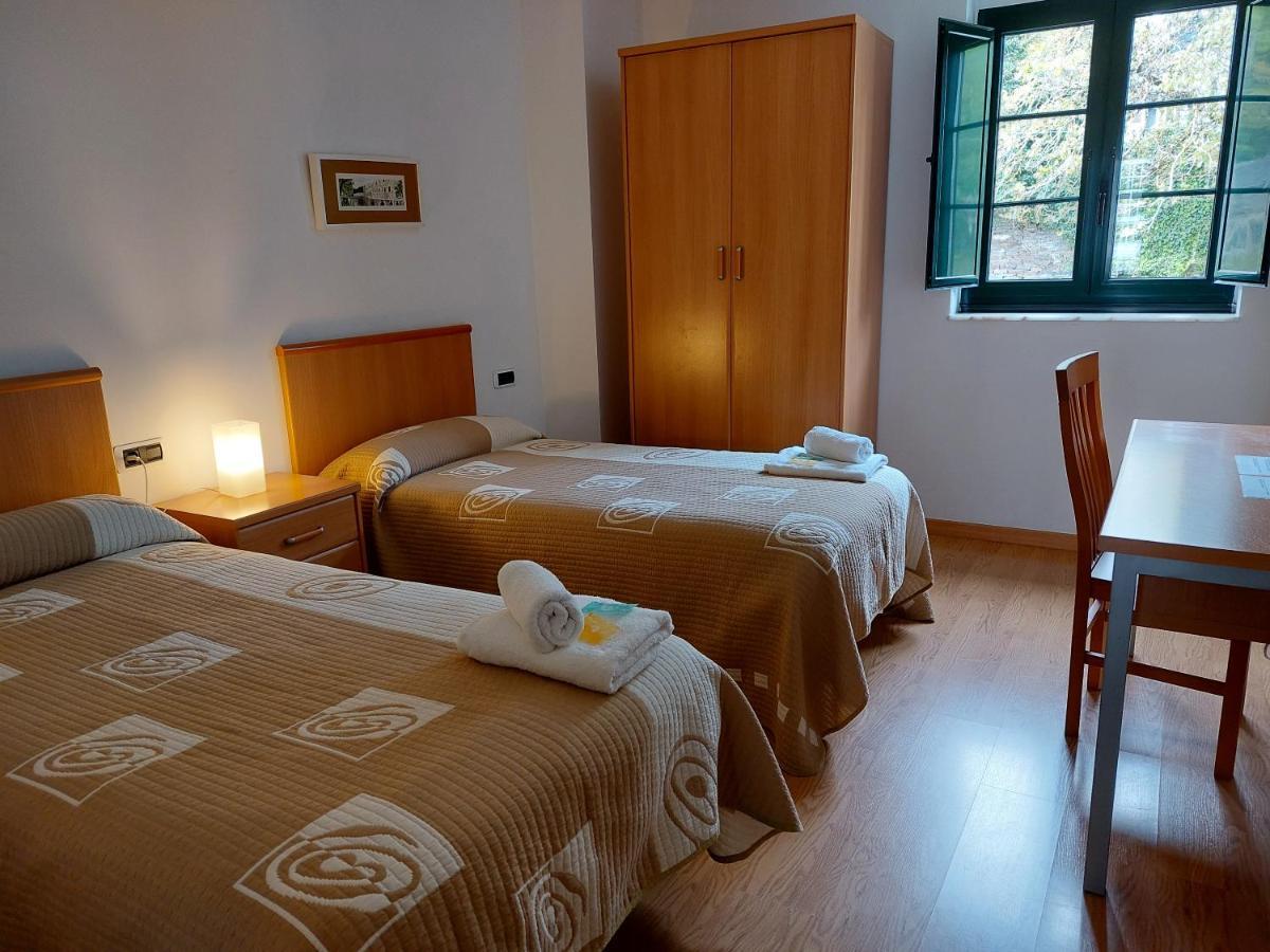 Hospederia Externa Del Monasterio Hotel ซาโมส ภายนอก รูปภาพ