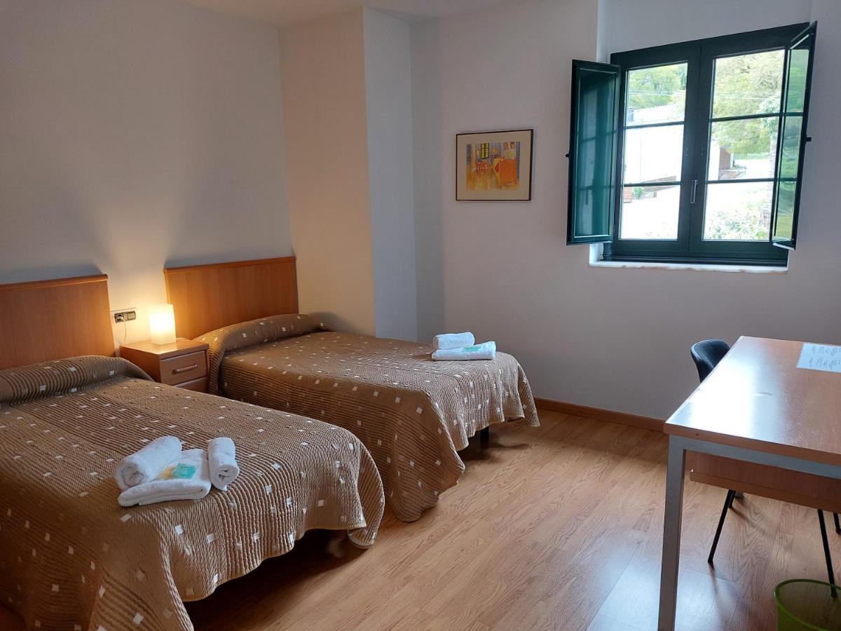 Hospederia Externa Del Monasterio Hotel ซาโมส ภายนอก รูปภาพ